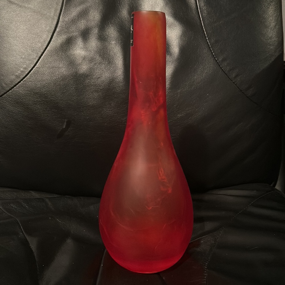 Red vase - Picture 2 of 7